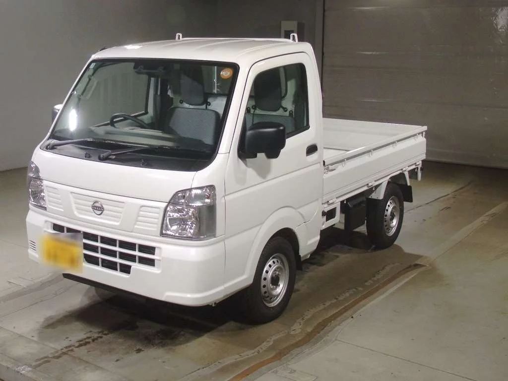 Nissan NT100 Clipper DR16T 2026